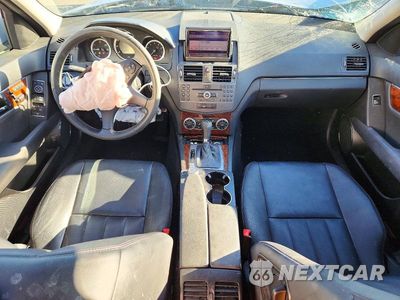 Zdjęcie 8 z 12 samochodu: 2011 MERCEDES-BENZ C 300 VIN:WDDGF5EB2BR175195 - miniatura