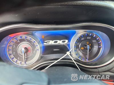 Zdjęcie 9 z 12 samochodu: 2019 CHRYSLER 300 TOURING VIN:2C3CCAAG2KH590002 - miniatura