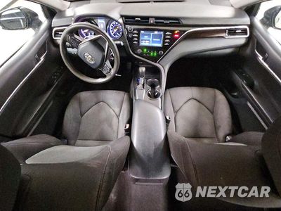 Zdjęcie 8 z 14 samochodu: 2018 TOYOTA CAMRY LE VIN:4T1B11HK7JU107117 - miniatura