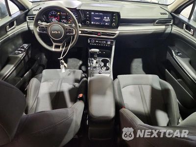 Zdjęcie 8 z 12 samochodu: 2023 KIA K5 LXS VIN:5XXG14J2XPG211637 - miniatura