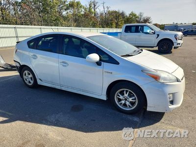 Czwarte zdjęcie samochodu z boku: 2011 TOYOTA PRIUS TWO VIN:JTDKN3DU0B0286010 - miniatura