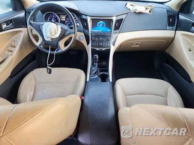 Zdjęcie 8 z 13 samochodu: 2014 HYUNDAI SONATA LIMITED VIN:5NPEC4AC4EH933648 - miniatura