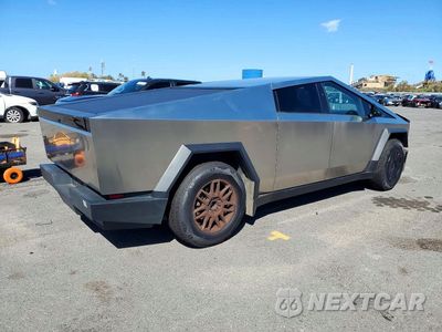 Trzecie zdjęcie samochodu z tyłu: 2024 TESLA CYBERTRUCK VIN:7G2CEHED7RA048127 - miniatura