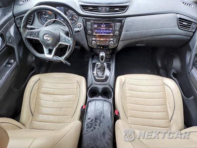 Zdjęcie 8 z 14 samochodu: 2019 NISSAN ROGUE SV VIN:JN8AT2MT3KW266810 - miniatura