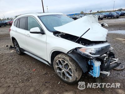 Czwarte zdjęcie samochodu z boku: 2020 BMW X1 XDRIVE28I VIN:WBXJG9C04L5R77474 - miniatura