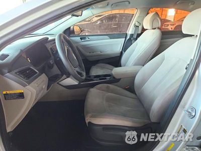Zdjęcie 7 z 12 samochodu: 2016 HYUNDAI SONATA HYBRID SE VIN:KMHE24L13GA027219 - miniatura