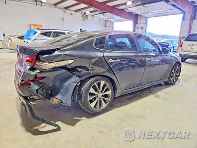 Trzecie zdjęcie samochodu z tyłu: 2019 KIA OPTIMA S VIN:5XXGT4L39KG291702 - miniatura