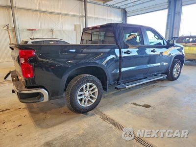 Trzecie zdjęcie samochodu z tyłu: 2026 CHEVROLET SILVERADO K1500 LT VIN:1GCUKDED5TZ111660 - miniatura