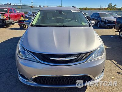 Piąte zdjęcie samochodu w środku: 2018 CHRYSLER PACIFICA TOURING L VIN:2C4RC1BG8JR212330 - miniatura