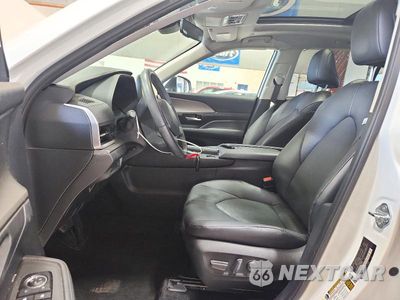 Zdjęcie 7 z 13 samochodu: 2025 TOYOTA GRAND HIGHLANDER XLE VIN:5TDAAAB56SS072434 - miniatura
