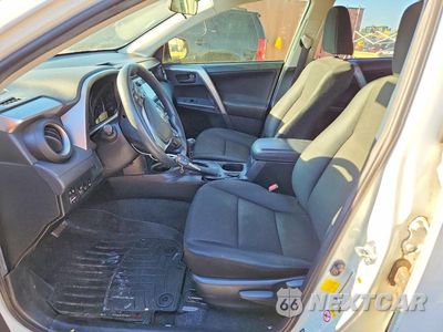 Zdjęcie 7 z 12 samochodu: 2018 TOYOTA RAV4 LE VIN:JTMZFREV9JJ211000 - miniatura