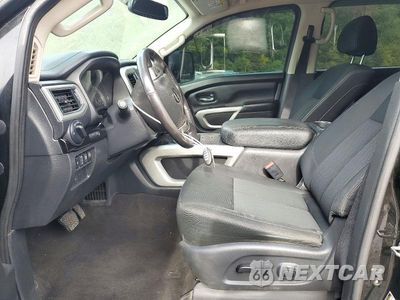 Zdjęcie 7 z 12 samochodu: 2018 NISSAN TITAN XD SV VIN:1N6BA1F47JN529940 - miniatura