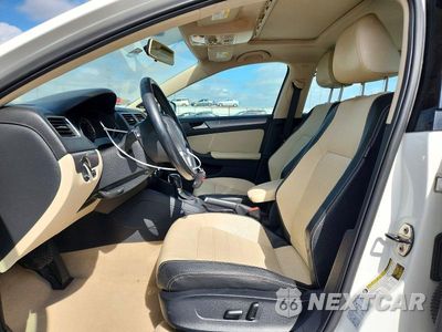Zdjęcie 7 z 13 samochodu: 2014 VOLKSWAGEN JETTA SEL VIN:3VWL07AJ1EM389097 - miniatura
