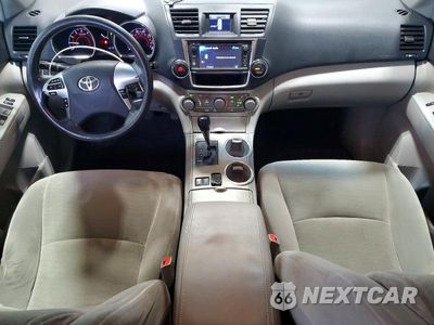 Zdjęcie 8 z 13 samochodu: 2013 TOYOTA HIGHLANDER PLUS VIN:5TDBK3EH4DS228847 - miniatura