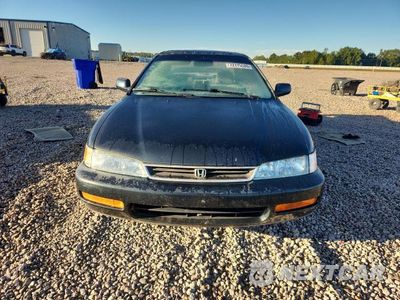 Piąte zdjęcie samochodu w środku: 1996 HONDA ACCORD EX VIN:1HGCD5551TA108050 - miniatura