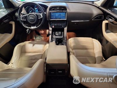 Zdjęcie 8 z 13 samochodu: 2019 JAGUAR F-PACE PRESTIGE VIN:SADCK2FX9KA601044 - miniatura