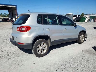 Trzecie zdjęcie samochodu z tyłu: 2009 VOLKSWAGEN TIGUAN S VIN:WVGAV75N89W500741 - miniatura