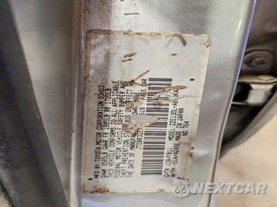 Zdjęcie 12 z 12 samochodu: 2003 TOYOTA COROLLA CE VIN:JTDBR32EX32014618 - miniatura