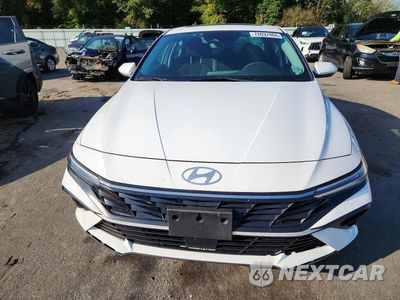 Piąte zdjęcie samochodu w środku: 2024 HYUNDAI ELANTRA SEL VIN:KMHLS4DG3RU748961 - miniatura