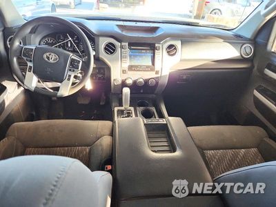 Zdjęcie 8 z 12 samochodu: 2018 TOYOTA TUNDRA SR5 VIN:5TFUY5F18JX770057 - miniatura