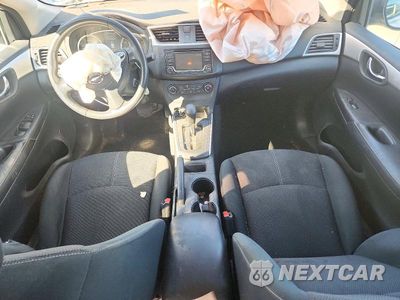 Zdjęcie 8 z 13 samochodu: 2018 NISSAN SENTRA S VIN:3N1AB7AP2JY277780 - miniatura