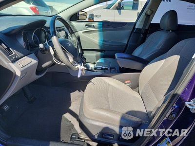 Zdjęcie 7 z 12 samochodu: 2013 HYUNDAI SONATA SE 2.0T VIN:5NPEC4AB8DH680405 - miniatura