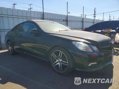 Czwarte zdjęcie samochodu z boku: 2011 MERCEDES-BENZ E 550 VIN:WDDKJ7CB2BF080211 - miniatura