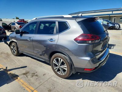 Drugie zdjęcie samochodu z przodu: 2019 NISSAN ROGUE SV VIN:5N1AT2MT3KC737704 - miniatura