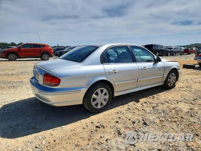 Trzecie zdjęcie samochodu z tyłu: 2005 HYUNDAI SONATA GL VIN:KMHWF25H85A133461 - miniatura