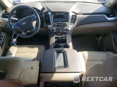 Zdjęcie 8 z 13 samochodu: 2019 CHEVROLET SUBURBAN K1500 LT VIN:1GNSKHKC2KR268207 - miniatura