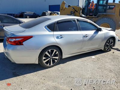 Trzecie zdjęcie samochodu z tyłu: 2016 NISSAN ALTIMA 2.5 SR VIN:1N4AL3AP4GC142603 - miniatura