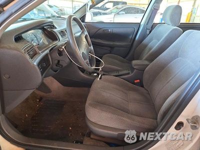 Zdjęcie 7 z 12 samochodu: 2001 TOYOTA CAMRY LE VIN:JT2BG22KX10557247 - miniatura