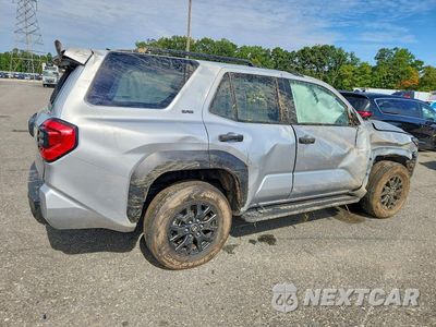 Trzecie zdjęcie samochodu z tyłu: 2025 TOYOTA 4RUNNER SR5 VIN:JTEVA5BR4S5039414 - miniatura