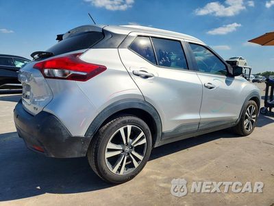 Trzecie zdjęcie samochodu z tyłu: 2020 NISSAN KICKS VIN:3N1CP5CV1LL527004 - miniatura