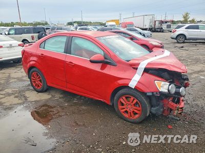 Czwarte zdjęcie samochodu z boku: 2013 CHEVROLET SONIC LT VIN:1G1JC5SH3D4162725 - miniatura