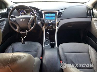 Zdjęcie 8 z 12 samochodu: 2013 HYUNDAI SONATA LIMITED 2.0T VIN:5NPEC4AB9DH609228 - miniatura