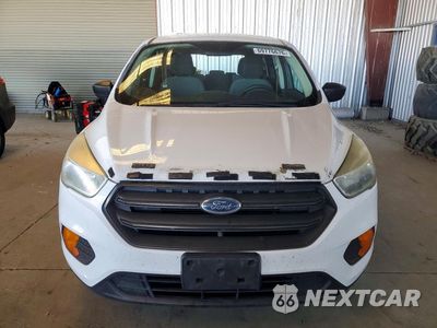 Piąte zdjęcie samochodu w środku: 2017 FORD ESCAPE S VIN:1FMCU0F78HUA32815 - miniatura