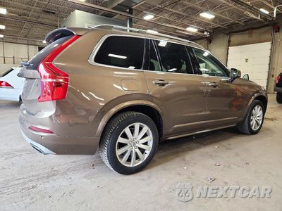 Trzecie zdjęcie samochodu z tyłu: 2016 VOLVO XC90 T6 VIN:YV4A22PK3G1012369 - miniatura