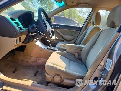 Zdjęcie 7 z 12 samochodu: 2005 HONDA CIVIC LX VIN:2HGES16545H578387 - miniatura