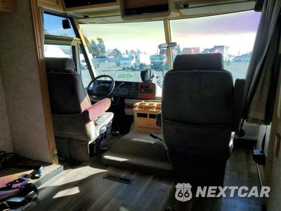Piąte zdjęcie samochodu w środku: 1999 SUNCRUISER - RV VIN:3FCNF53SXXJA02149 - miniatura