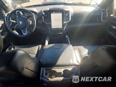 Zdjęcie 8 z 12 samochodu: 2024 RAM 3500 LARAMIE VIN:3C63R3JL6RG122245 - miniatura