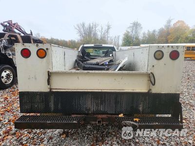 Zdjęcie 6 z 13 samochodu: 2005 GMC NEW SIERRA K3500 VIN:1GDJK34295E182492 - miniatura