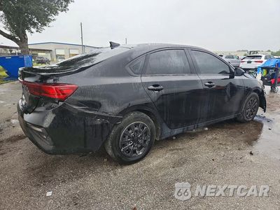 Trzecie zdjęcie samochodu z tyłu: 2020 KIA FORTE FE VIN:3KPF24AD7LE207834 - miniatura