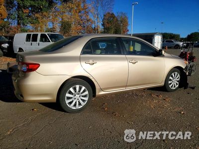 Trzecie zdjęcie samochodu z tyłu: 2013 TOYOTA COROLLA LE VIN:2T1BU4EE1DC947827 - miniatura