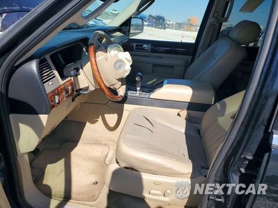 Zdjęcie 7 z 14 samochodu: 2005 LINCOLN NAVIGATOR VIN:5LMFU28535LJ10162 - miniatura
