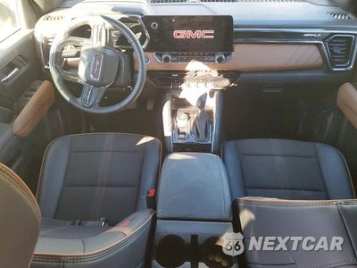 Zdjęcie 8 z 12 samochodu: 2026 GMC CANYON AT4 VIN:1GTP2DEK8T1168719 - miniatura
