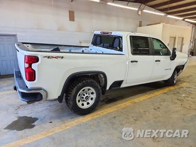 Trzecie zdjęcie samochodu z tyłu: 2024 CHEVROLET SILVERADO K2500 HEAVY DUTY VIN:1GC4YLE70RF179961 - miniatura