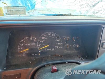 Zdjęcie 9 z 12 samochodu: 1999 CHEVROLET GMT-400 C2500 VIN:1GCGC24R7XR718287 - miniatura