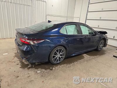 Trzecie zdjęcie samochodu z tyłu: 2021 TOYOTA CAMRY SE VIN:4T1G11AK2MU615239 - miniatura