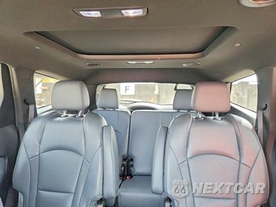 Zdjęcie 10 z 14 samochodu: 2024 BUICK ENCLAVE ESSENCE VIN:5GAERBKW5RJ111354 - miniatura